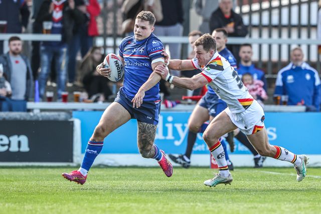 Cameron Scott of Wakefield Trinity goes over for a try during the Betfred Super League round 8 match Wakefield Trinity vs Bradford Bulls at DIY Kitchens Stadium, Wakefield, United Kingdom on 18 April 2026

(Photo by Alfie Cosgrove/News Images)