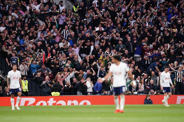 Newcastle support celebrate 0-1 lead during the Premier League match Tottenham Hotspur vs Newcastle Untied at Tottenham Hotspur Stadium, London, United Kingdom on 29 August 2026

(Photo by Harvey Murphy/News Images)