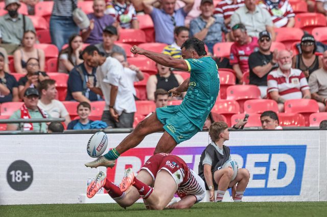 Peta Hiku of Hull KR celebrates his try during the Betfred Challenge Cup Final match Wigan Warriors vs Hull KR at Wembley Stadium, London, United Kingdom on 30 May 2026

(Photo by Mark Cosgrove/News Images)
