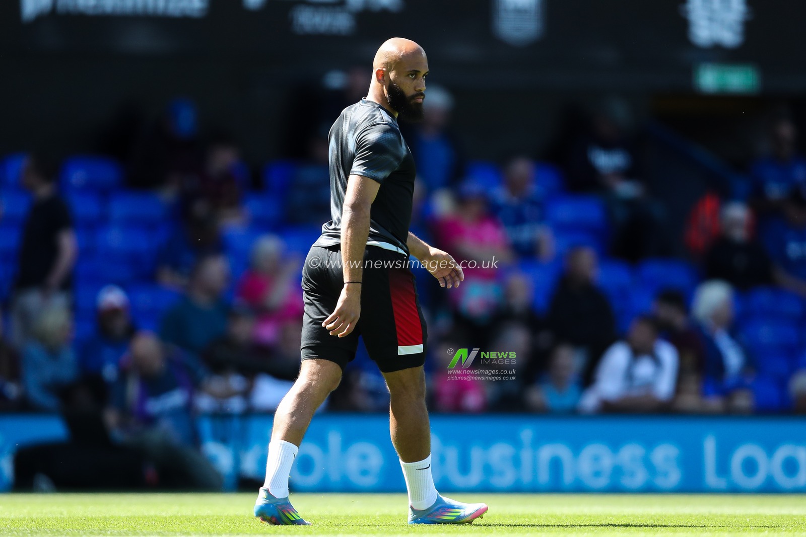 Bryan Mbeumo of Brentford during the pre-game warm up ahead of the Premier League match Ipswich Town vs Brentford at Portman Road, Ipswich, United Kingdom, 10th May 2025

(Photo by Izzy Poles/News Images)