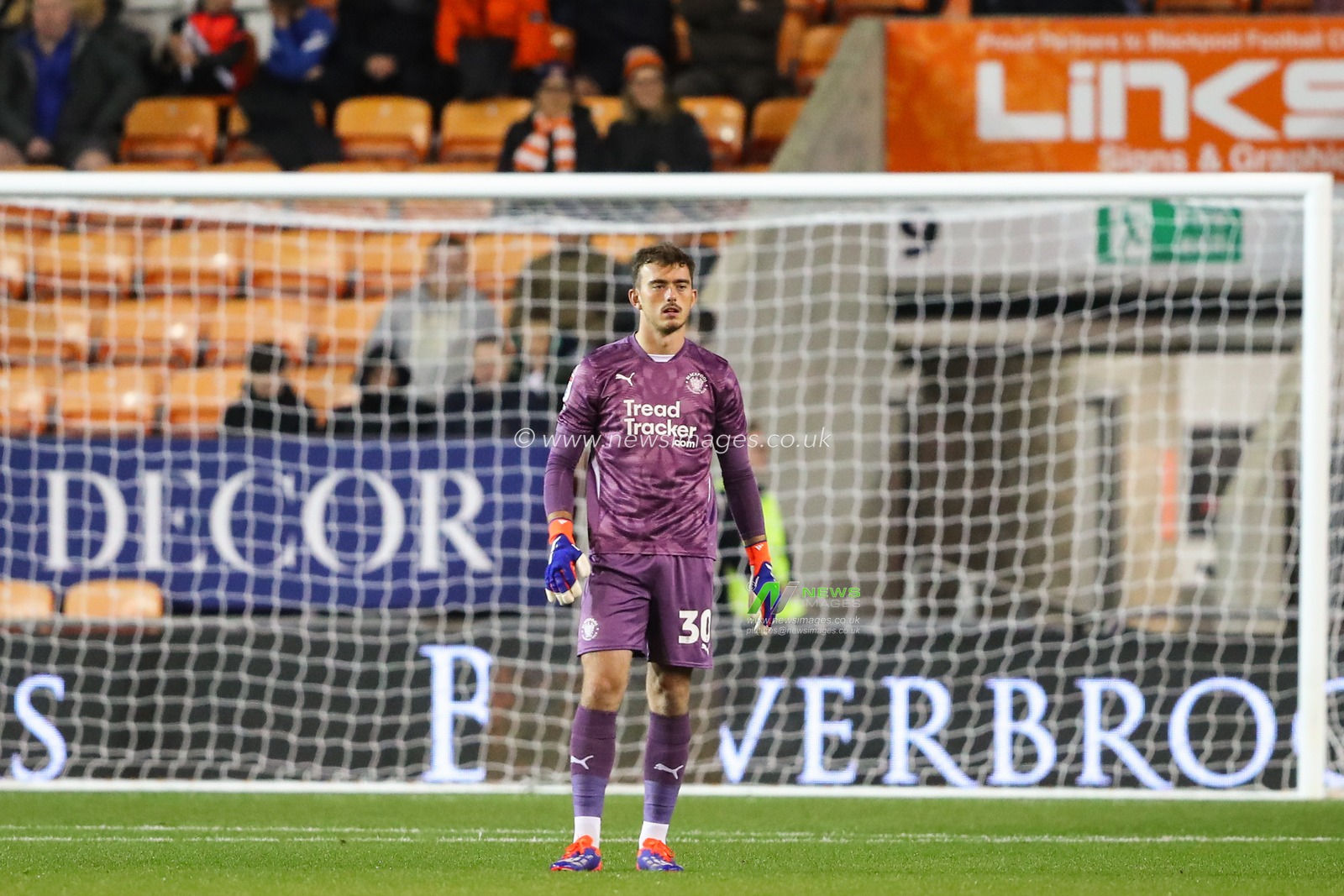 Harry Tyrer of Blackpool during the Sky Bet League 1 match Blackpool vs Lincoln City at Bloomfield Road, Blackpool, United Kingdom, 1st October 2024

(Photo by Gareth Evans/News Images)