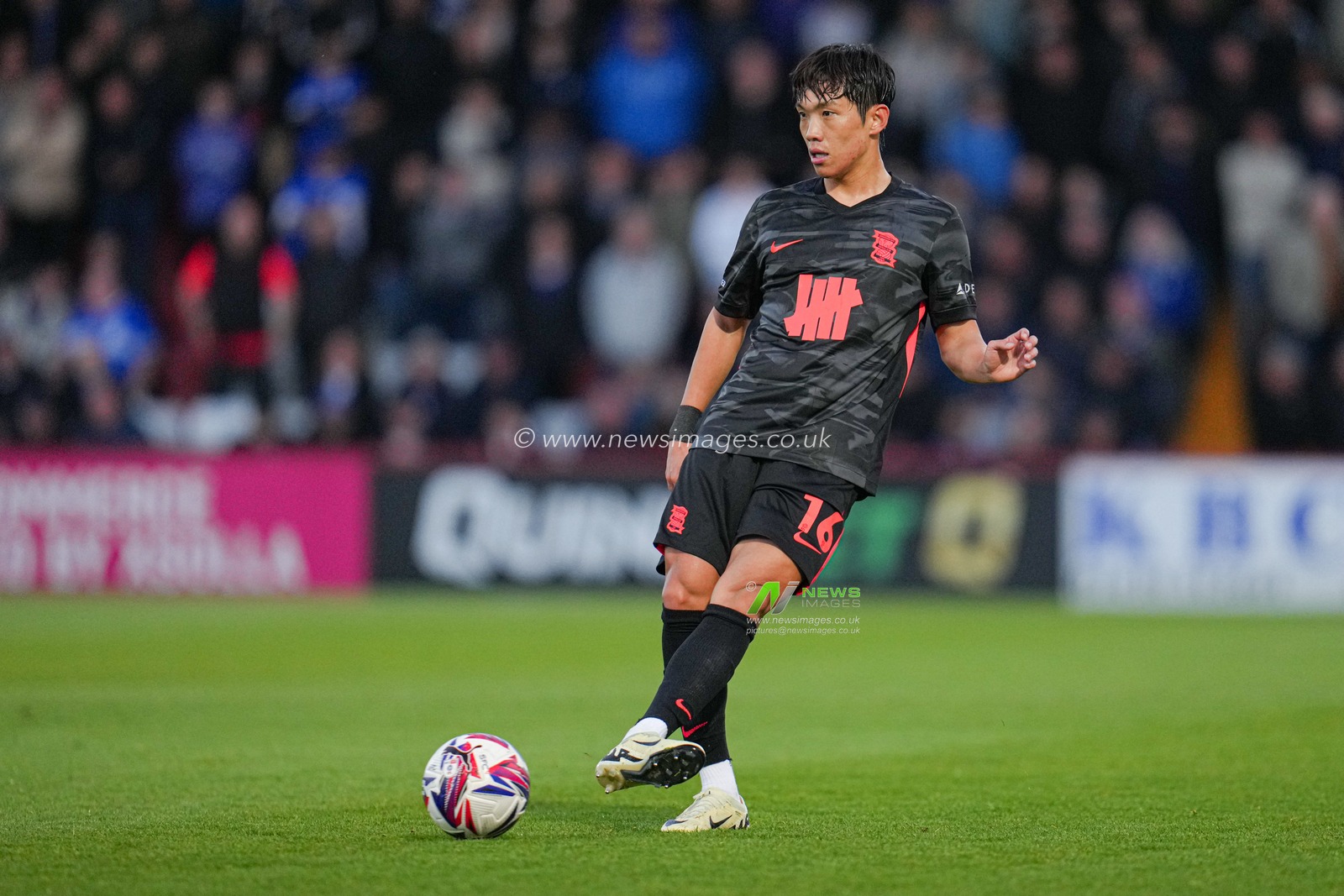 Lee Myung-Jae of Birmingham City plays a forward pass during the Sky Bet League 1 match Stevenage vs Birmingham City at Lamex Stadium, Stevenage, United Kingdom, 24th April 2025

(Photo by Harvey Murphy/News Images)