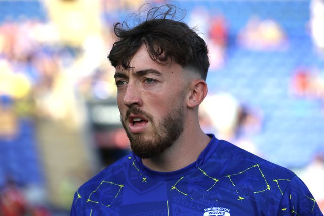 Matty Ashton of Warrington Wolves in the pre-game warm up during the Betfred Super League round 16 match Warrington Wolves vs Catalans Dragons at The Halliwell Jones Stadium, Warrington, United Kingdom on 25 June 2026

(Photo by Alfie Cosgrove/News Images)
