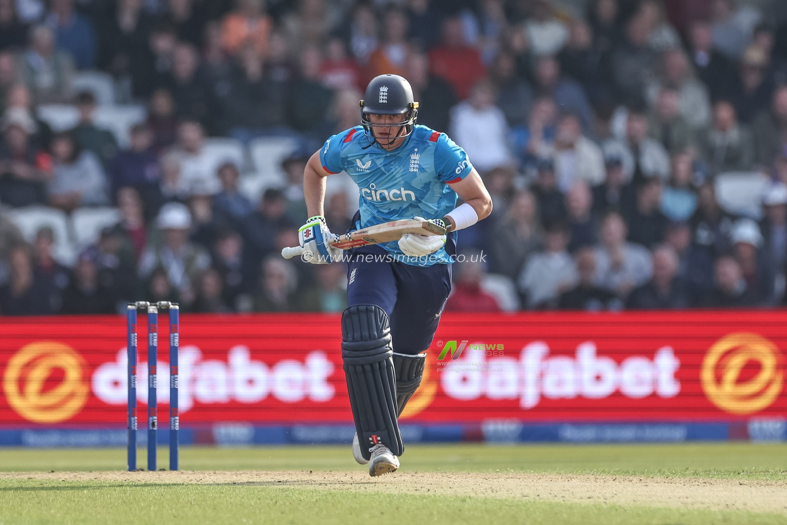 Jamie Smith of England makes one run during the Second Metro Bank One Day International England v Australia at Headingley Cricket Ground, Leeds, United Kingdom, 21st September 2024

(Photo by Mark Cosgrove/News Images)