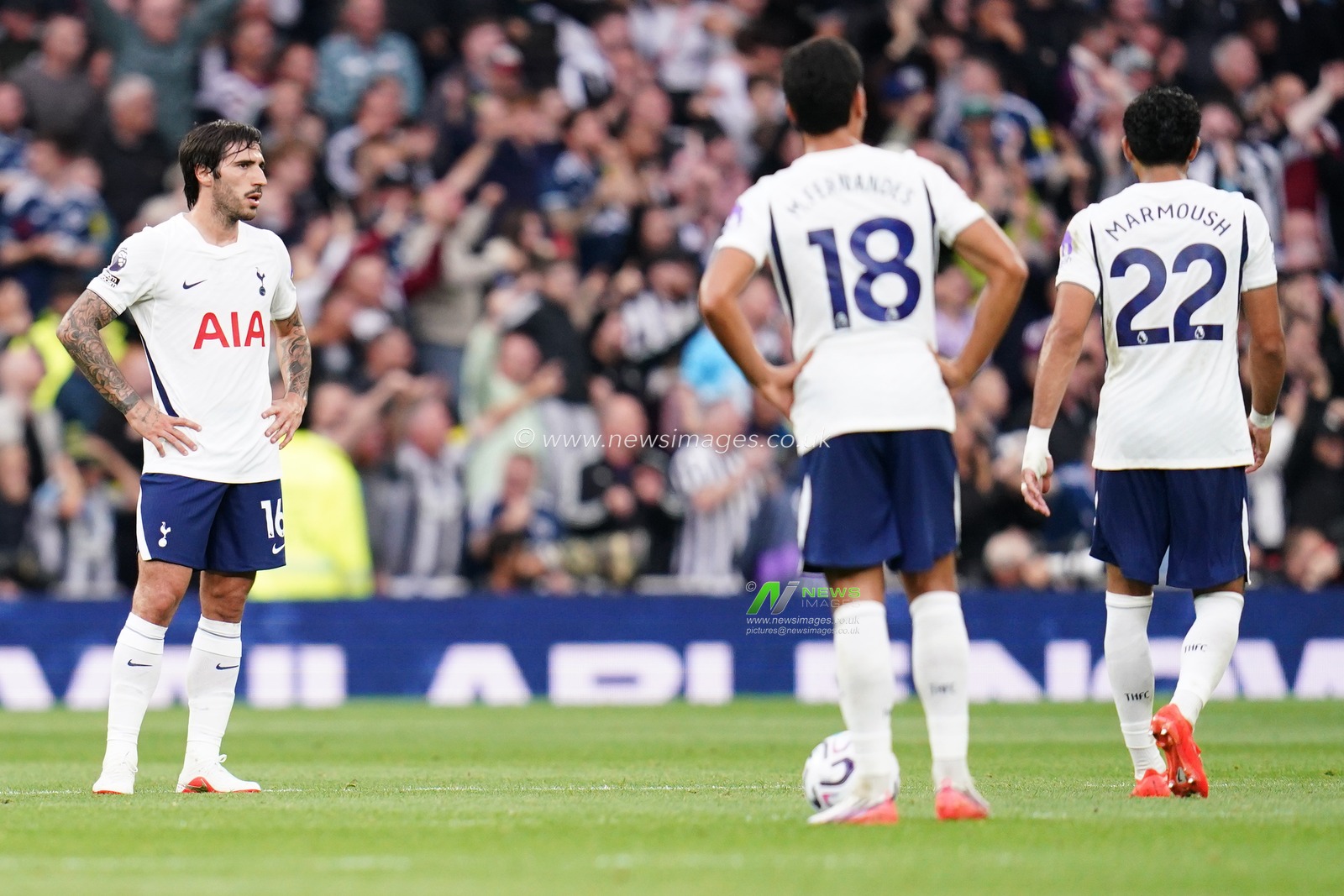 Sandro Tonali of Tottenham Hotspur looks on after Newcastle make it 0-1 during the Premier League match Tottenham Hotspur vs Newcastle Untied at Tottenham Hotspur Stadium, London, United Kingdom on 29 August 2026

(Photo by Harvey Murphy/News Images)