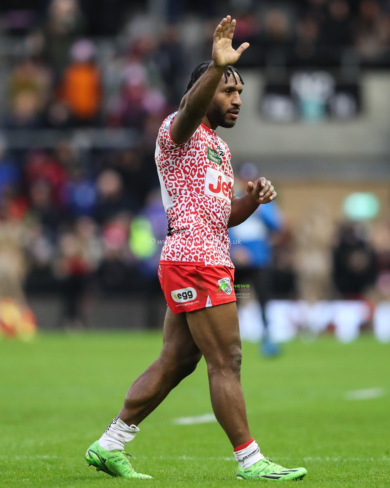 Edwin Ipape of Leigh Leopards applauds the home fans after the Betfred Super League Round 2 match Leigh Leopards vs Huddersfield Giants at Leigh Sports Village, Leigh, United Kingdom, 23rd February 2025

(Photo by Gareth Evans/News Images)