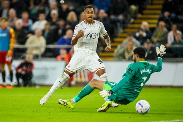 Adam Idah of Swansea City scores his teams second goal during the Sky Bet Championship match Swansea City vs Watford at Swansea.com Stadium, Swansea, United Kingdom on 01 September 2026

(Photo by Andrew Lewis/News Images)