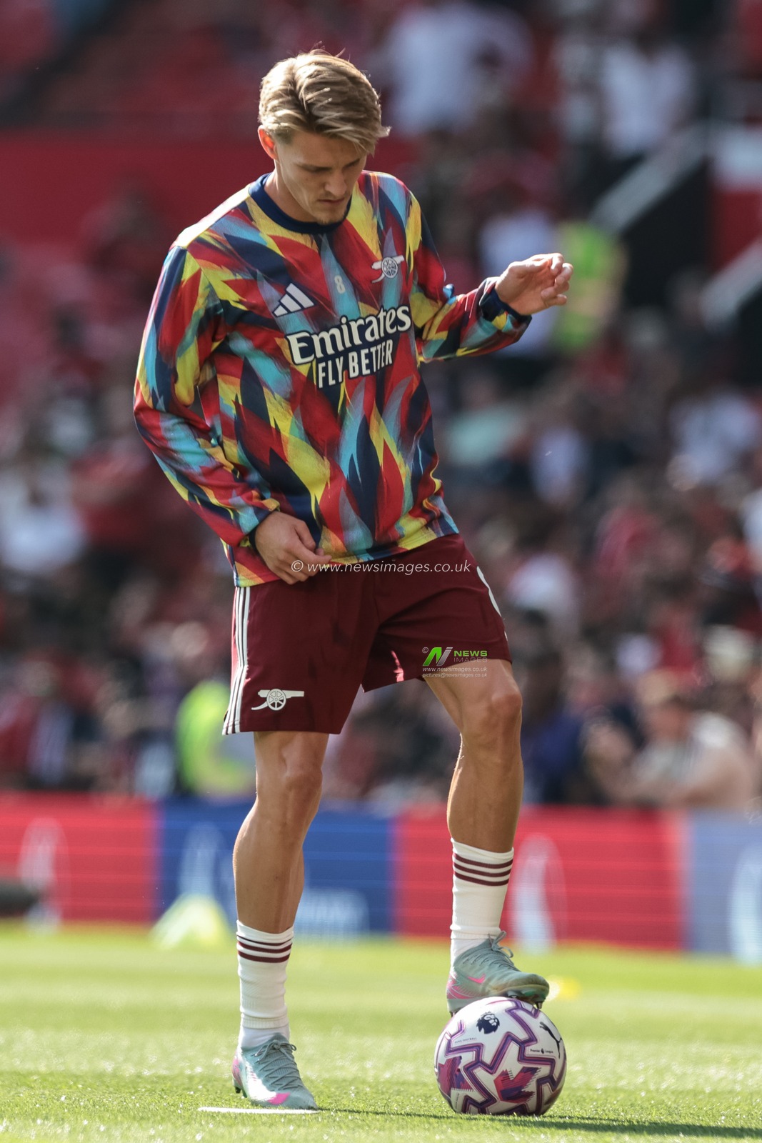 Martin Odegaard of Arsenal in the pregame warmup session during the Premier League match Manchester United vs Arsenal at Old Trafford, Manchester, United Kingdom, 17th August 2025

(Photo by Mark Cosgrove/News Images)