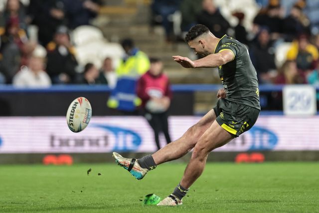 Jake Connor of Leeds Rhinos converts for a goal during the Betfred Super League round 8 match Huddersfield Giants vs Leeds Rhinos at Accu Stadium, Huddersfield, United Kingdom on 17 April 2026

(Photo by Mark Cosgrove/News Images)