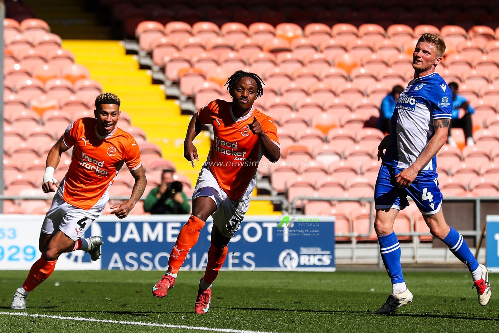 Niall Ennis of Blackpool celebrates his goal to make it 3-1 during the Sky Bet League 1 match Blackpool vs Bristol Rovers at Bloomfield Road, Blackpool, United Kingdom, 3rd May 2025

(Photo by Gareth Evans/News Images)