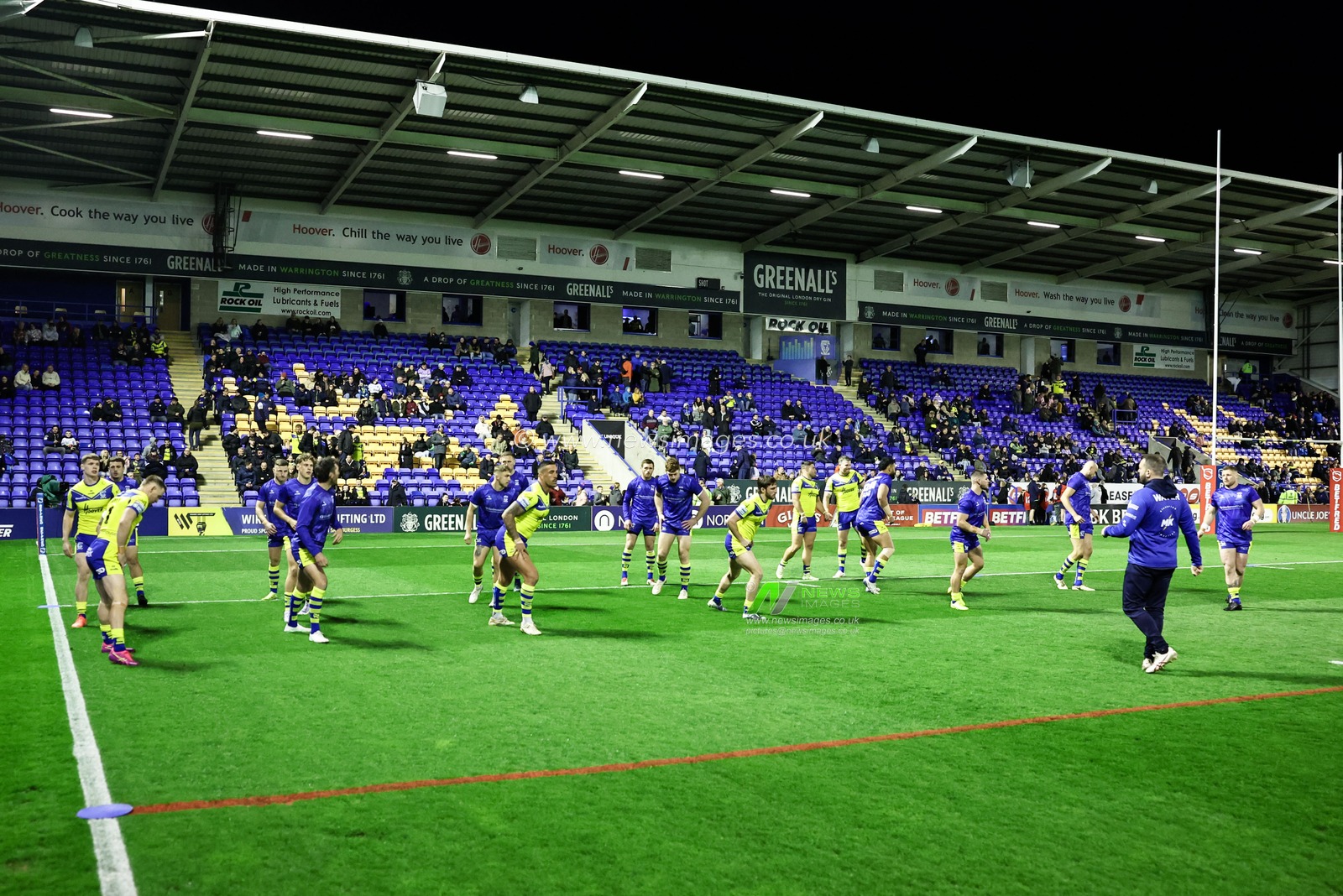Warrington in the pre-game warm up during the Betfred Super League Round 6 match Warrington Wolves vs Leeds Rhinos at Halliwell Jones Stadium, Warrington, United Kingdom, 28th March 2025

(Photo by Mark Cosgrove/News Images)