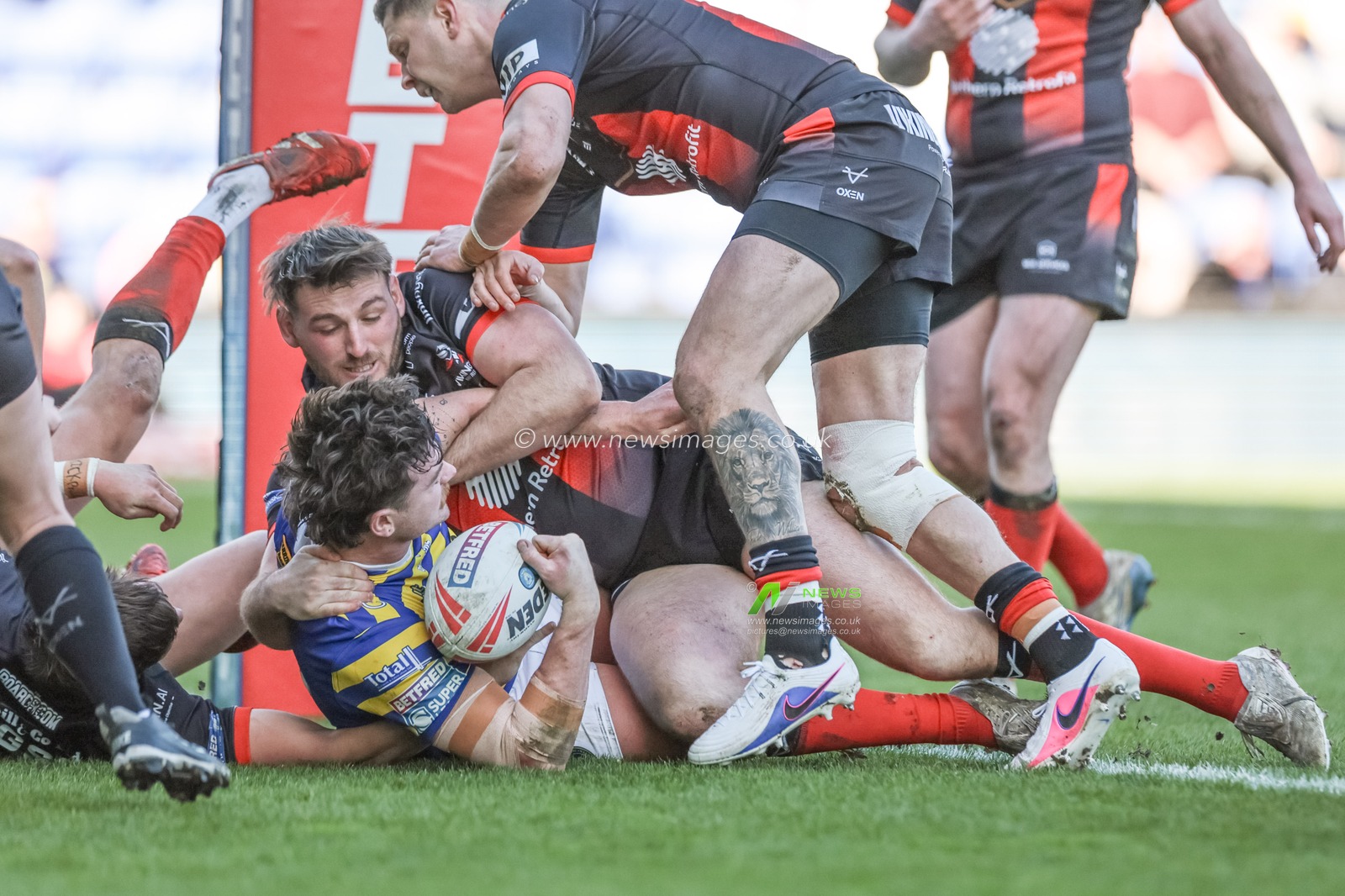 Jordan Crowther of Warrington Wolves goes over for a try during the Betfred Challenge Cup round 4 match Goole Vikings vs Warrington Wolves at The Halliwell Jones Stadium, Warrington, United Kingdom on 14 March 2026

(Photo by Mark Cosgrove/News Images)