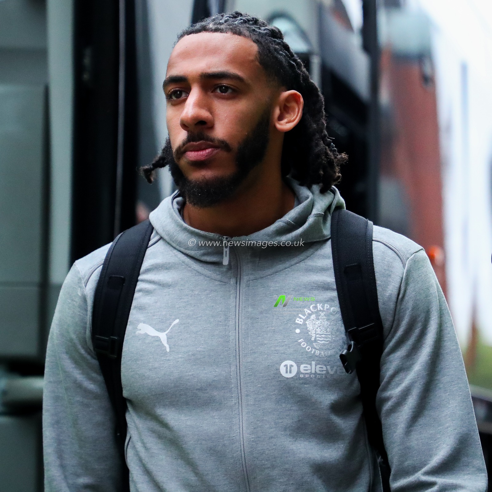 Dom Thompson of Blackpool arrives at Gaughan Group Stadium prior to the Sky Bet League 1 match Leyton Orient vs Blackpool at Gaughan Group Stadium, London, United Kingdom, 9th November 2024

(Photo by Izzy Poles/News Images)