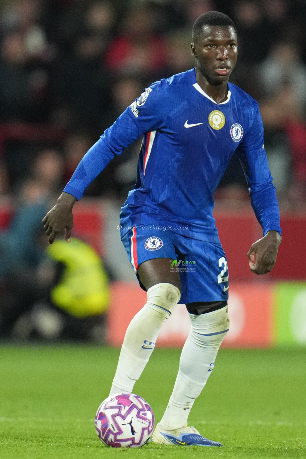 Moisés Caicedo of Chelsea during the Premier League match Brentford vs Chelsea at The Gtech Community Stadium, London, United Kingdom, 13th September 2025

(Photo by Harvey Murphy/News Images)