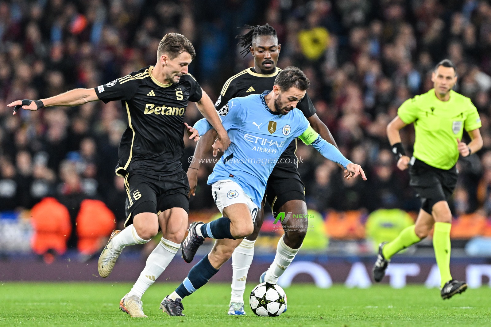 Bernardo Silva of Manchester City in action during the UEFA Champions League, League Stage Manchester City v Sparta Prague at Etihad Stadium, Manchester, United Kingdom, 23rd October 2024

(Photo by Cody Froggatt/News Images)