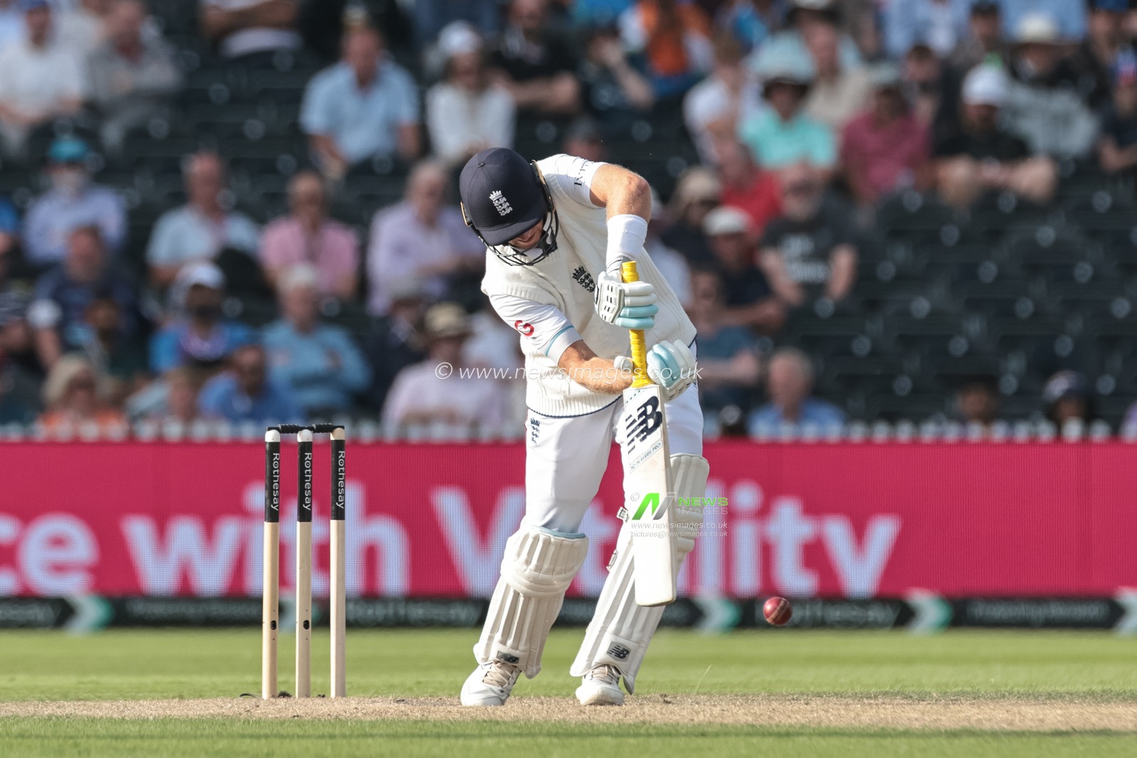 Joe Root of England hits a four (4) during the 4th Rothesay Test Match match Day 2 England vs India at Old Trafford Cricket Ground, Manchester, United Kingdom, 24th July 2025

(Photo by Mark Cosgrove/News Images)