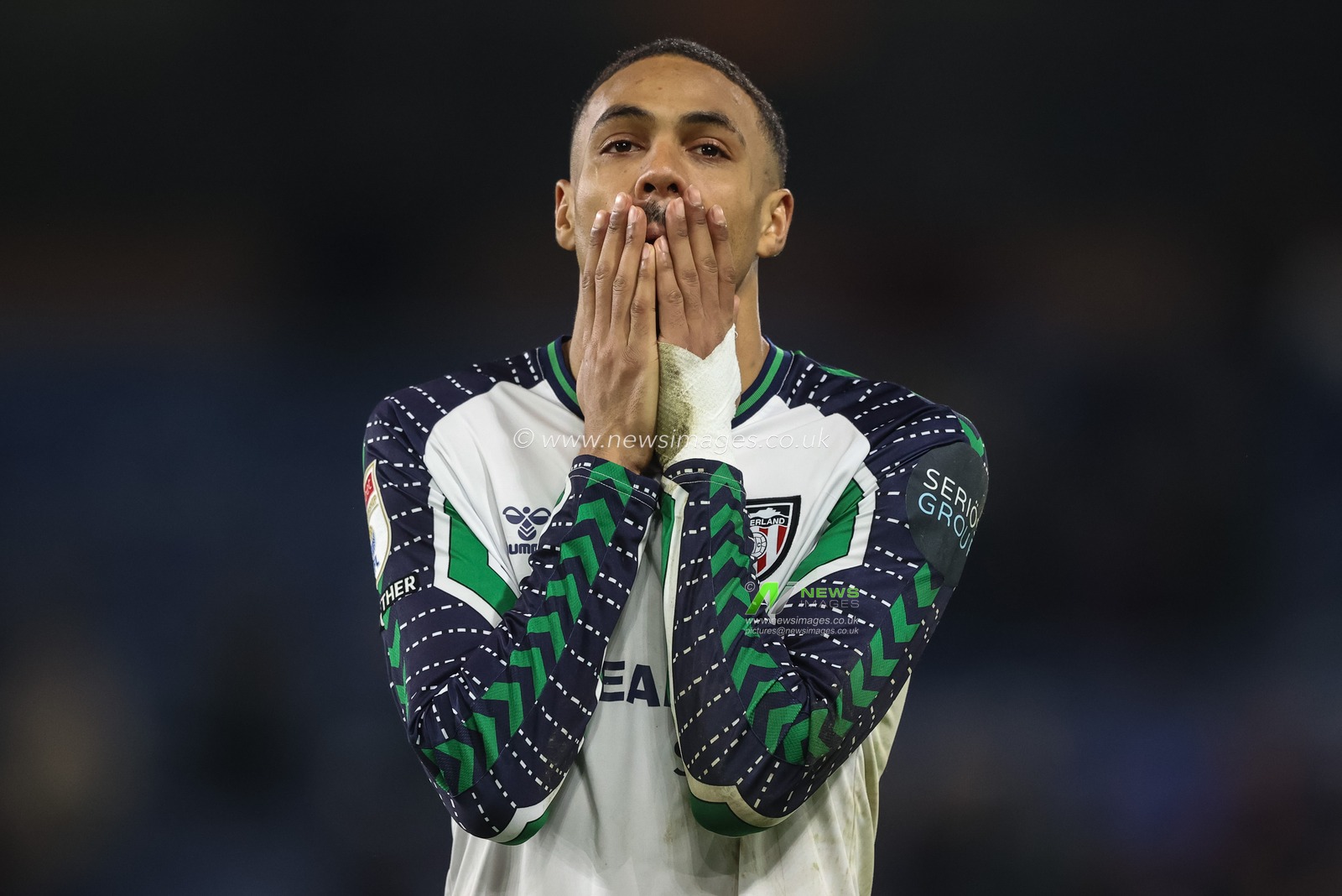 A dejected Wilson Isidor of Sunderland after the final whistle during the Sky Bet Championship match Burnley vs Sunderland at Turf Moor, Burnley, United Kingdom, 17th January 2025

(Photo by Alfie Cosgrove/News Images)