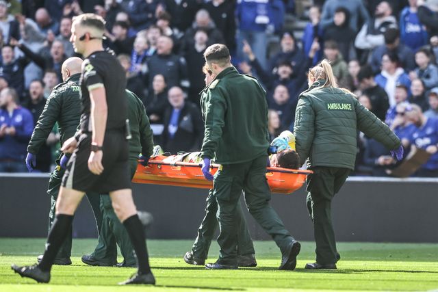 Liverpool goalkeeper Giorgi Mamardashvili is stretchered off due to injury in the build up to a goal from Beto of Everton during the Premier League match Everton vs Liverpool at Hill Dickinson Stadium, Liverpool, United Kingdom on 19 April 2026

(Photo by Alfie Cosgrove/News Images)