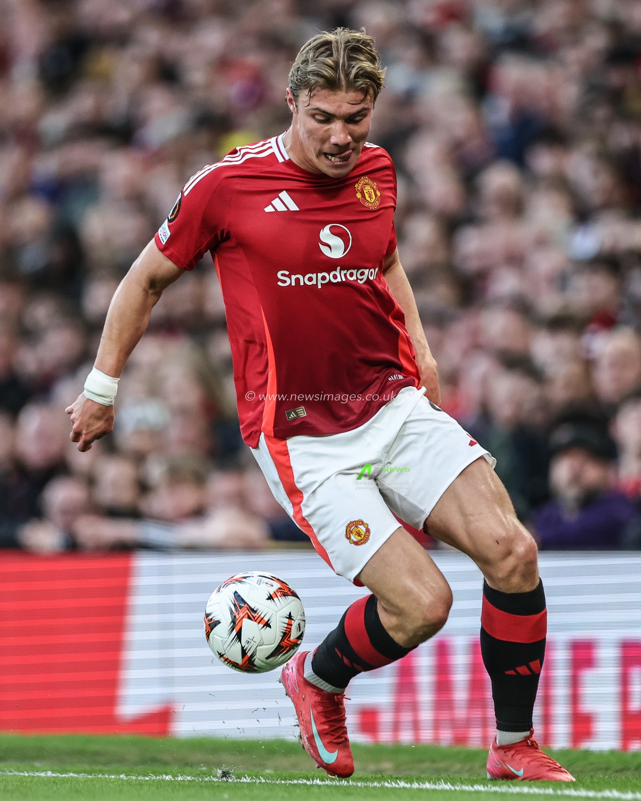 Rasmus HÃ¸jlund of Manchester United during the UEFA Europa League Semi-final match Manchester United vs Athletic Bilbao at Old Trafford, Manchester, United Kingdom, 8th May 2025

(Photo by Mark Cosgrove/News Images)