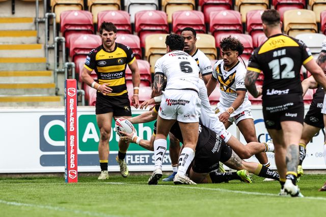 Sam Wood of York Knights goes over for a try during the Betfred Super League round 12 match York Knights vs Castleford Tigers at LNER Community Stadium, York, United Kingdom on 16 May 2026

(Photo by Alfie Cosgrove/News Images)