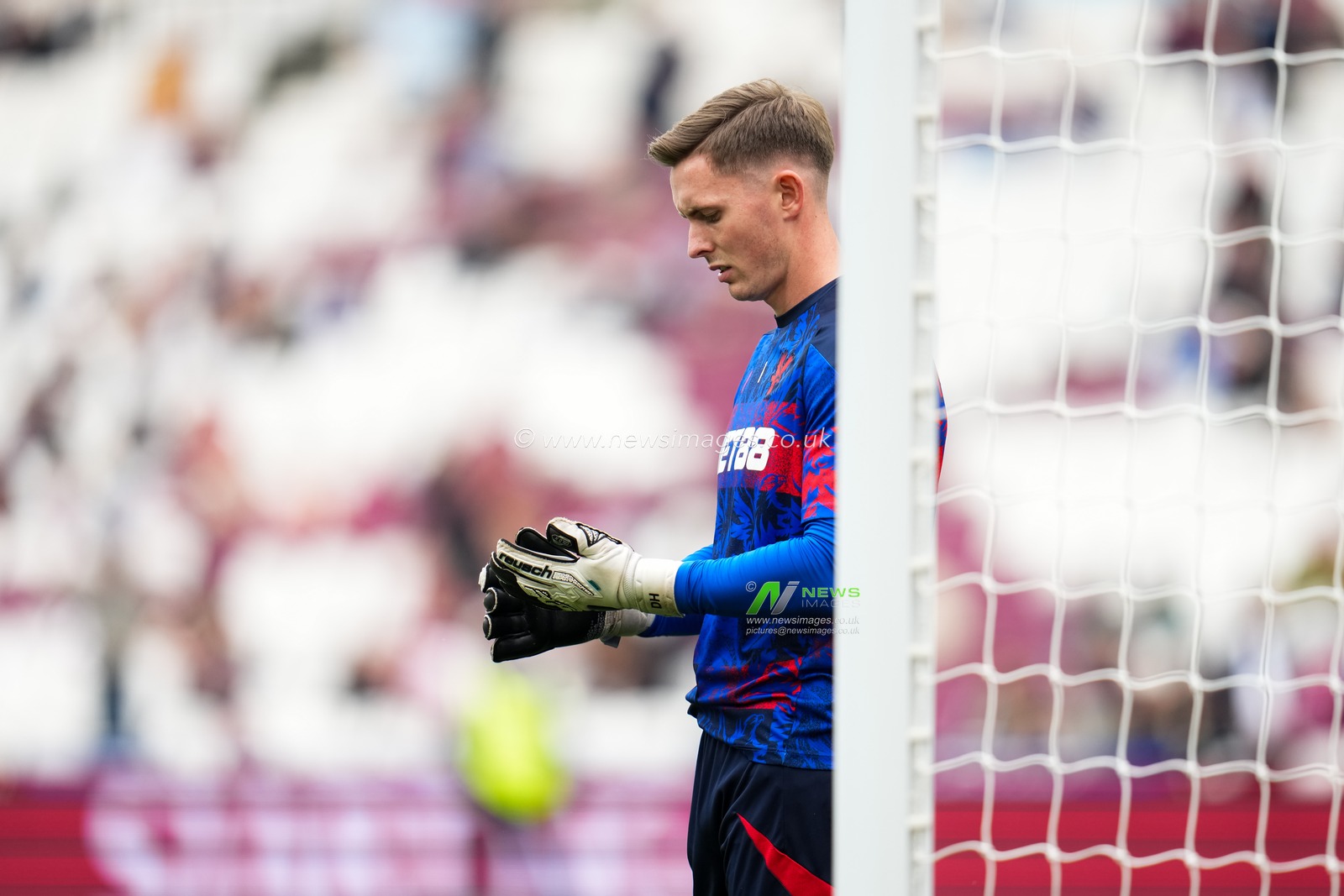 Dean Henderson of Crystal Palace ahead of the Premier League match West Ham United vs Crystal Palace at London Stadium, London, United Kingdom, 20th September 2025

(Photo by Harvey Murphy/News Images)