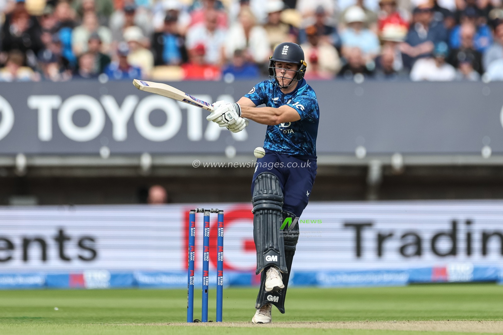 Jacob Bethell of England gets caught with a ball of Alzarri Joseph of West Indies during the 1st Metro Bank ODI England vs West Indies at Edgbaston, Birmingham, United Kingdom, 29th May 2025

(Photo by Mark Cosgrove/News Images)
