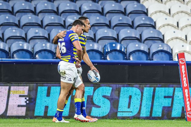Albert Hopoate of Warrington Wolves celebrates his try during the Betfred Super League round 10 match Huddersfield Giants vs Warrington Wolves at Accu Stadium, Huddersfield, United Kingdom on 02 May 2026

(Photo by Alfie Cosgrove/News Images)