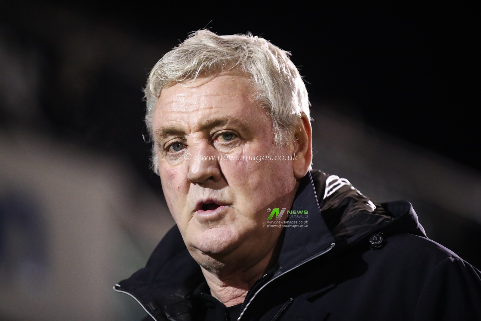 Steve Bruce head coach of Blackpool during the Sky Bet League 1 match Bristol Rovers vs Blackpool at Memorial Stadium, Bristol, United Kingdom, 26th November 2024

(Photo by Gareth Evans/News Images)