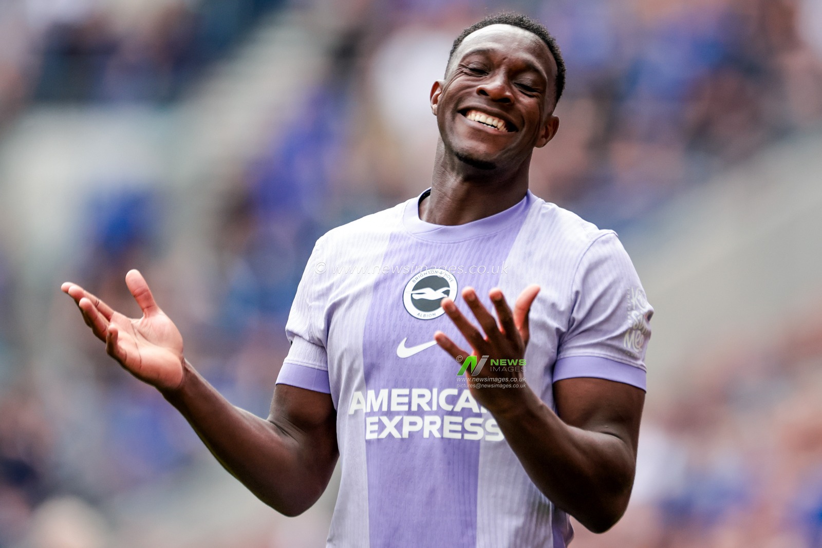 Danny Welbeck of Brighton & Hove Albion reacts during the Premier League match Everton vs Brighton and Hove Albion at Hill Dickinson Stadium, Liverpool, United Kingdom, 24th August 2025

(Photo by Mark Cosgrove/News Images)