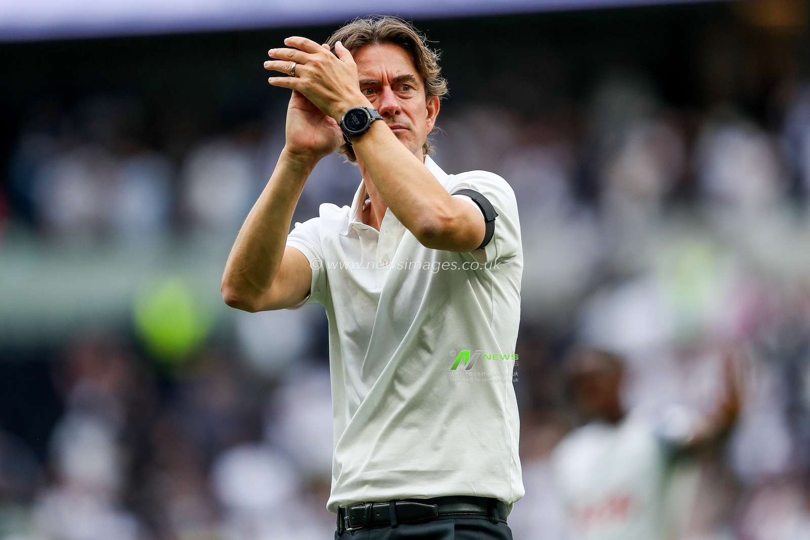 Thomas Frank of Tottenham Hotspur acknowledges the fans after the teams victory following the Premier League match Tottenham Hotspur vs Burnley at Tottenham Hotspur Stadium, London, United Kingdom, 16th August 2025

(Photo by Izzy Poles/News Images)