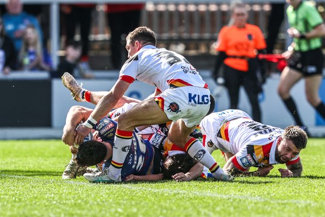 Jack Sinfield of Wakefield Trinity goes over however his try is disallowed after video review during the Betfred Super League round 8 match Wakefield Trinity vs Bradford Bulls at DIY Kitchens Stadium, Wakefield, United Kingdom on 18 April 2026

(Photo by Alfie Cosgrove/News Images)