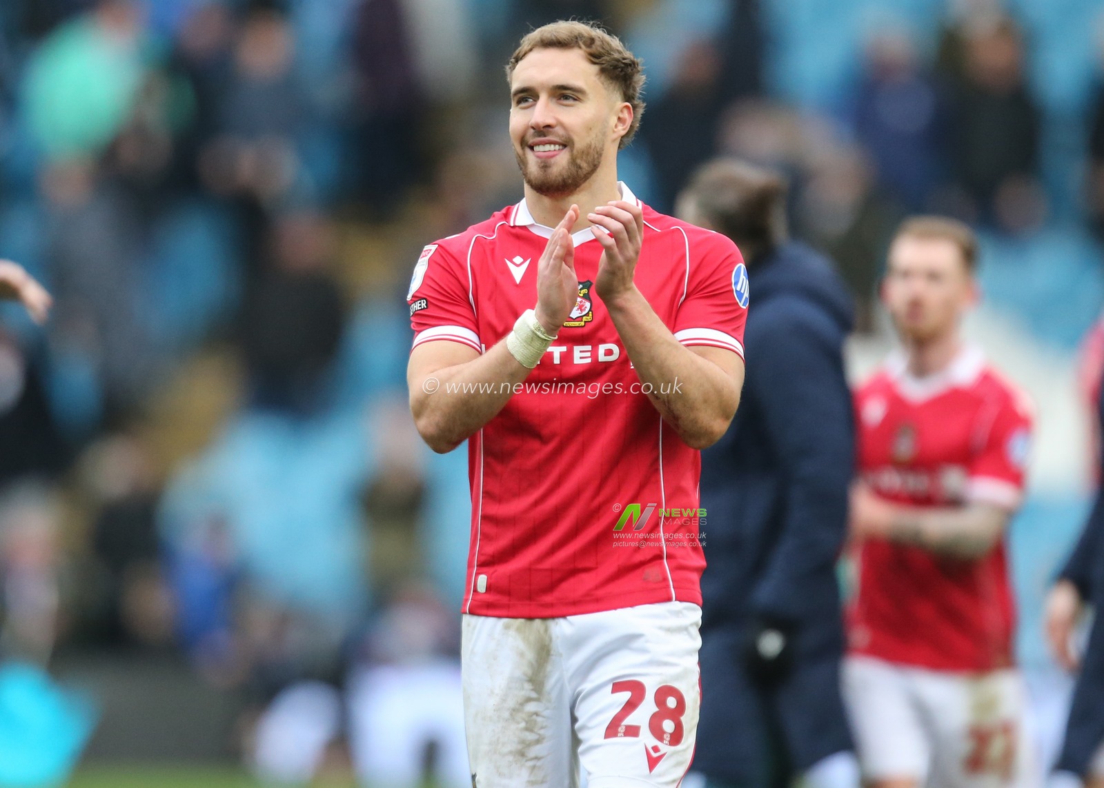 Sam Smith of Wrexham applauds the fans after the final whistle during the Sky Bet Championship match Sheffield Wednesday vs Wrexham at Hillsborough, Sheffield, United Kingdom, 31st January 2026

(Photo by Richard Bierton/News Images)