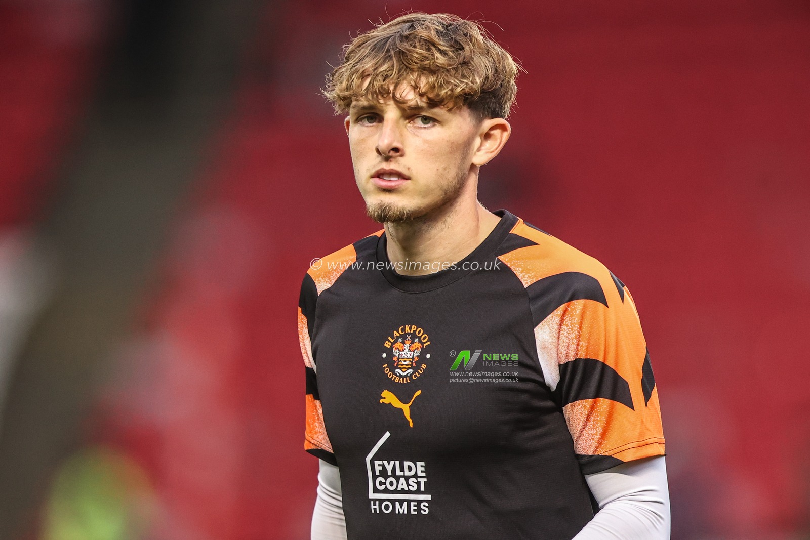 Leighton Clarkson of Blackpool in the pregame warmup session during the Sky Bet League One match Barnsley vs Blackpool at Oakwell, Barnsley, United Kingdom on 02 September 2026

(Photo by Alfie Cosgrove/News Images)