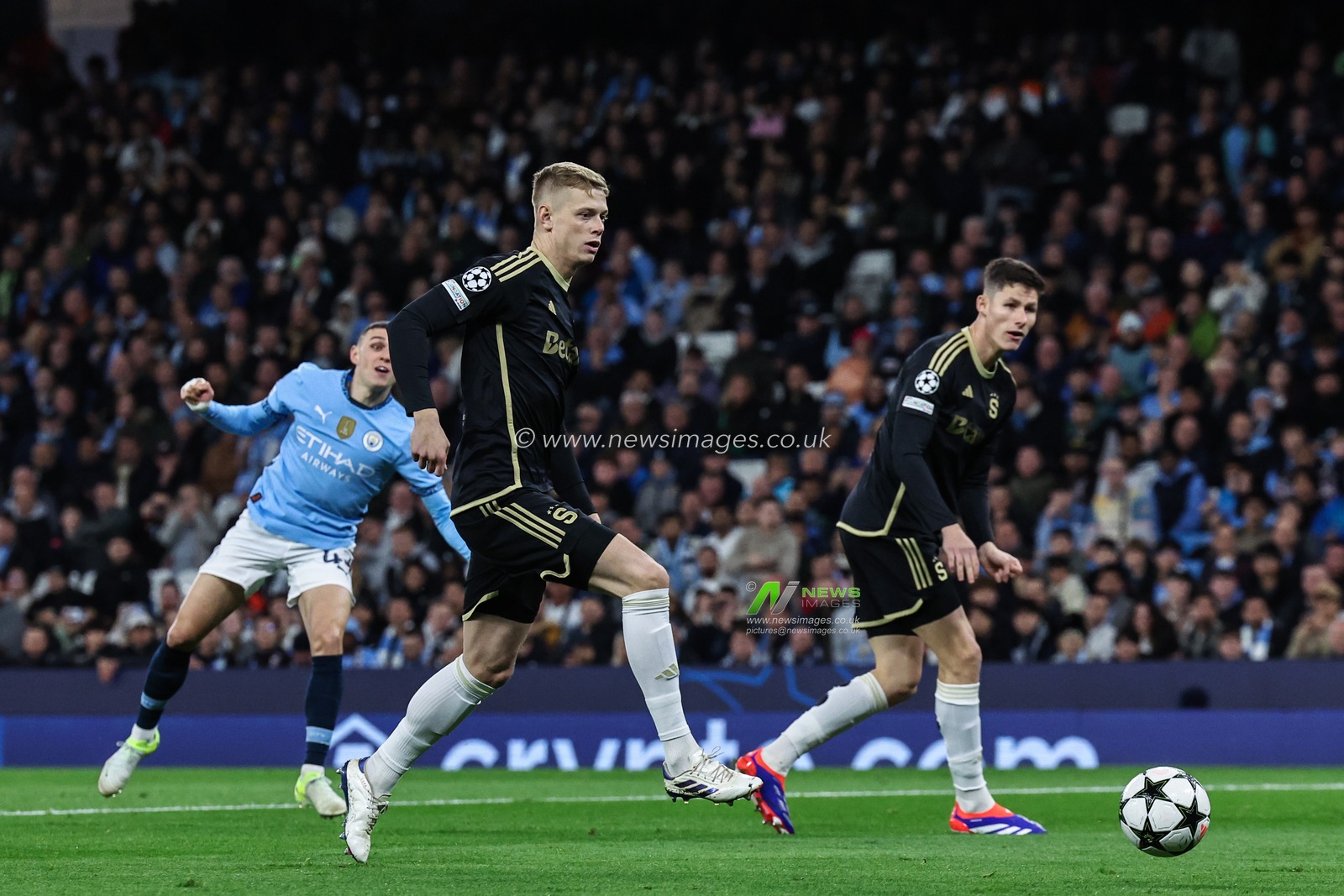 Phil Foden of Manchester City scores a goal to make it 1-0 during the UEFA Champions League, League Stage Manchester City v Sparta Prague at Etihad Stadium, Manchester, United Kingdom, 23rd October 2024

(Photo by Mark Cosgrove/News Images)