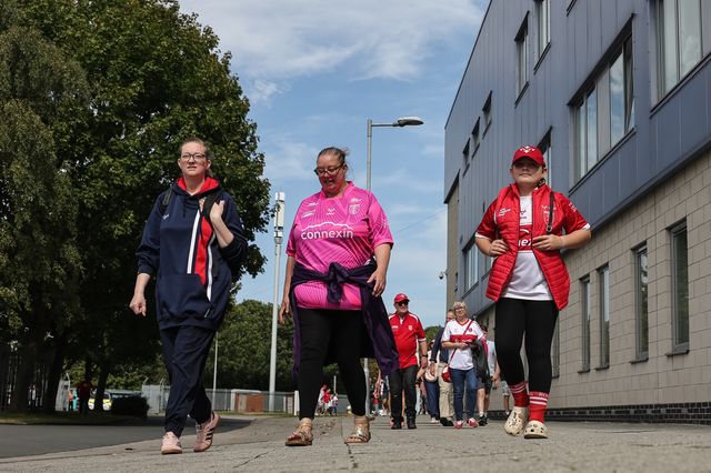 Hull KR fans arrives during the Betfred Super League Round 25 match Hull KR vs Hull FC at Sewell Group Craven Park, Kingston upon Hull, United Kingdom, 7th September 2025

(Photo by Mark Cosgrove/News Images)