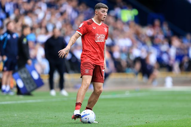 Alfie Devine of Preston North End with ball at his feet during the Sky Bet Championship match Bolton Wanderers vs Preston North End at Toughsheet Community Stadium, Bolton, United Kingdom on 15 August 2026

(Photo by Jorge Horsted/News Images)
