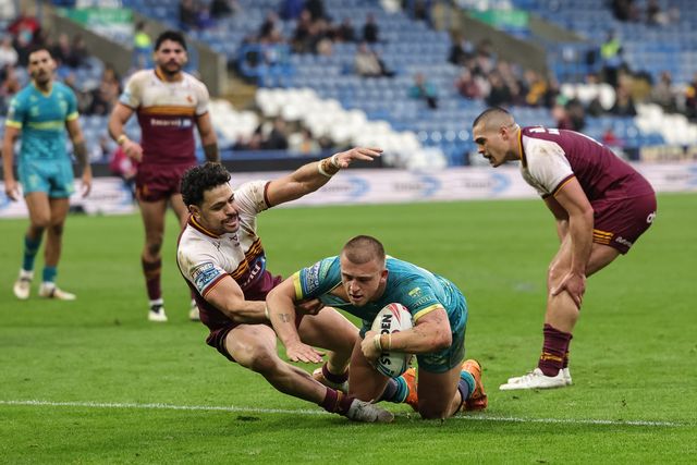 Mikey Lewis of Hull KR goes over for a try during the Betfred Super League Round 4 match Huddersfield Giants vs Hull KR at Accu Stadium, Huddersfield, United Kingdom on 08 March 2026

(Photo by Mark Cosgrove/News Images)