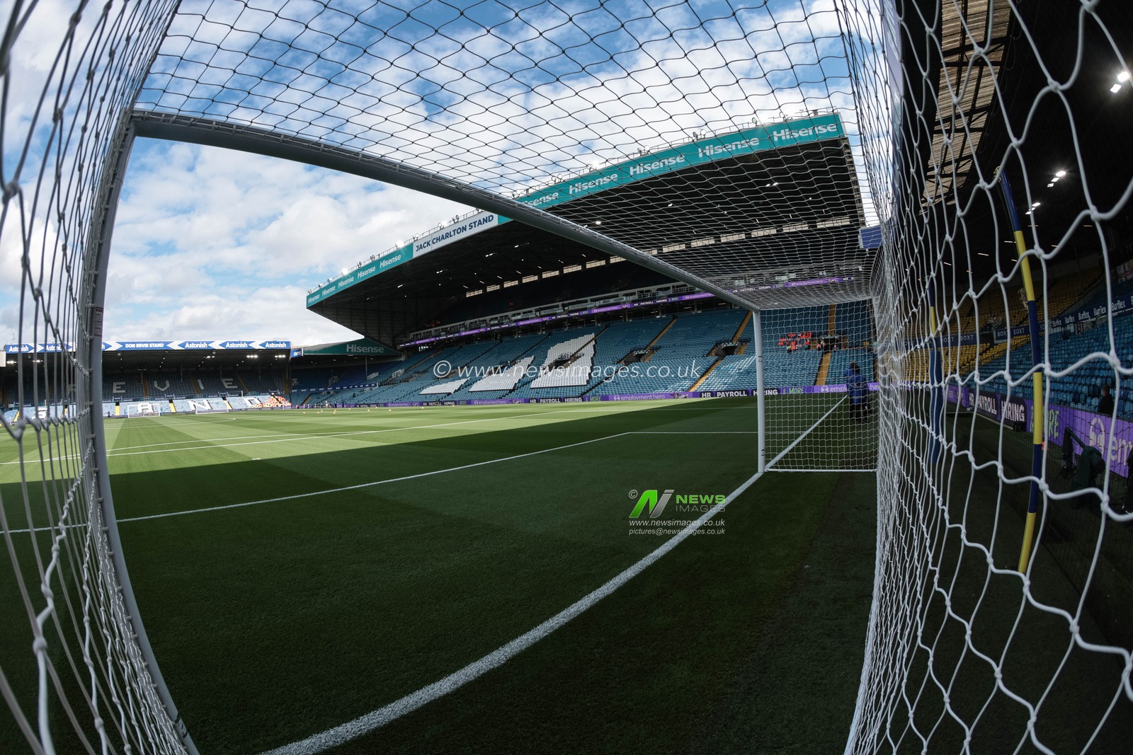 A general view of Elland Road during the Premier League match Leeds United vs Brentford at Elland Road, Leeds, United Kingdom on 30 August 2026

(Photo by Mark Cosgrove/News Images)