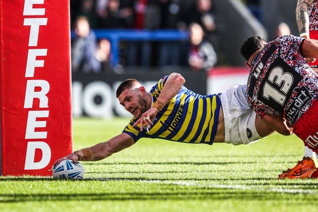 Danny Walker of Warrington Wolves goes over for a try during the Betfred Challenge Cup Quarter Final match Warrington Wolves vs Leigh Leopards at The Halliwell Jones Stadium, Warrington, United Kingdom on 11 April 2026

(Photo by Alfie Cosgrove/News Images)