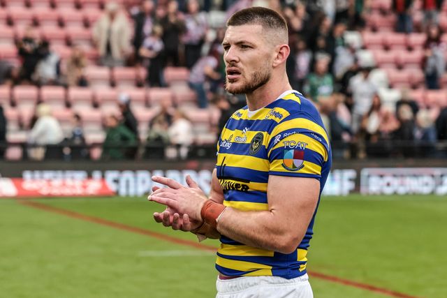 Danny Walker of Warrington Wolves applauds the fans after the game during the Betfred Super League round 20 match Leigh Leopards vs Warrington Wolves at Leigh Sports Village, Leigh, United Kingdom on 25 July 2026

(Photo by Alfie Cosgrove/News Images)