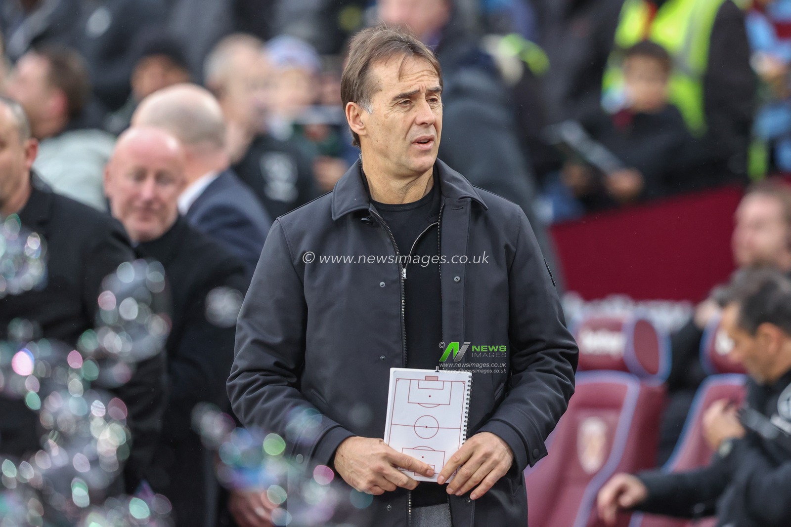 Julen Lopetegui manager of West Ham United during the Premier League match West Ham United vs Brighton and Hove Albion at London Stadium, London, United Kingdom, 21st December 2024

(Photo by Alfie Cosgrove/News Images)