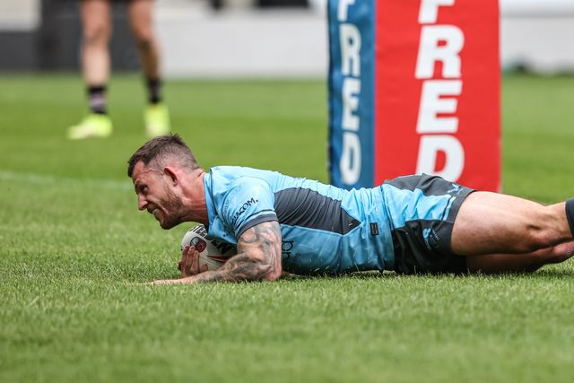 Cade Cust of Hull FC goes over for a try during the Betfred Super League round 15 match Salford Red Devils vs Hull FC at Salford Community Stadium, Eccles, United Kingdom, 22nd June 2025

(Photo by Alfie Cosgrove/News Images)