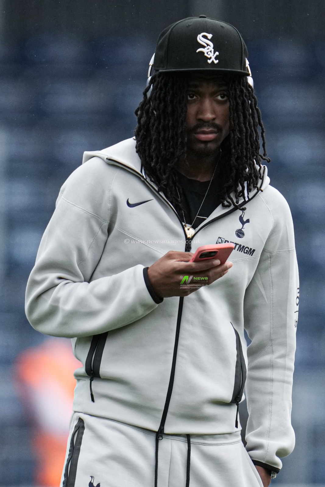 Djed Spence of Tottenham Hotspurahead of the Pre-season friendly match Luton Town vs Tottenham Hotspur at Kenilworth Road, Luton, United Kingdom, 26th July 2025

(Photo by Harvey Murphy/News Images)
