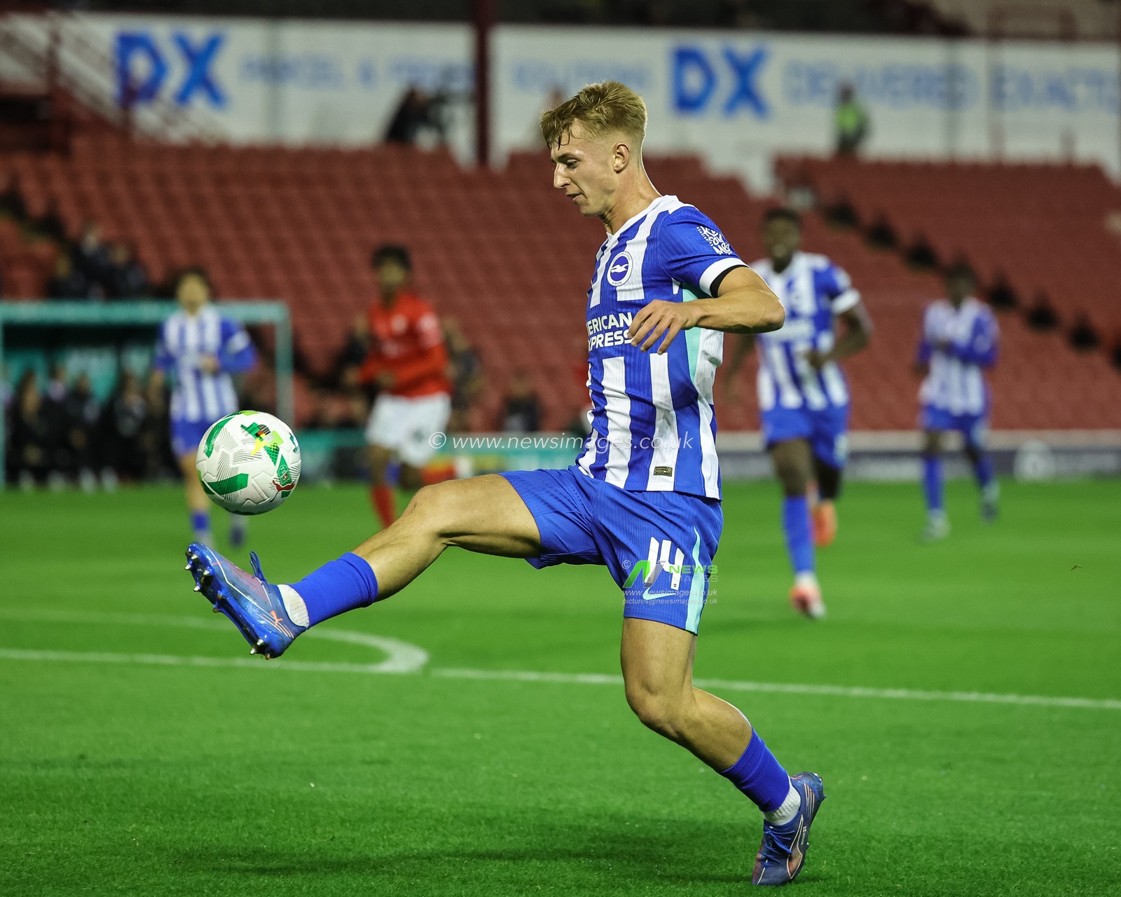 Tom Watson of Brighton & Hove Albion controls the ball during the Carabao Cup Round 3 match Barnsley vs Brighton and Hove Albion at Oakwell, Barnsley, United Kingdom, 23rd September 2025

(Photo by Mark Cosgrove/News Images)