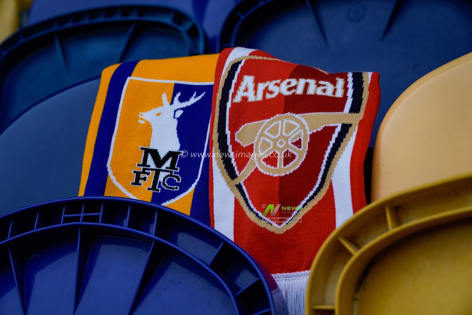 A general view of the  Half and Half scarf during the Emirates FA Cup fifth round match Mansfield Town vs Arsenal at One Call Stadium, Mansfield, United Kingdom on 07 March 2026

(Photo by Maynard Manyowa/News Images)