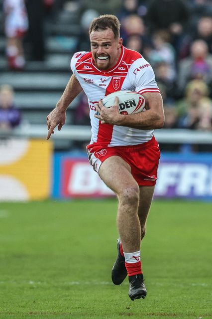Joe Burgess of Hull KR breaks with the ball during the Betfred Super League Semi Final 2 match Hull KR vs St Helens at Sewell Group Craven Park, Kingston upon Hull, United Kingdom, 3rd October 2025

(Photo by Alfie Cosgrove/News Images)