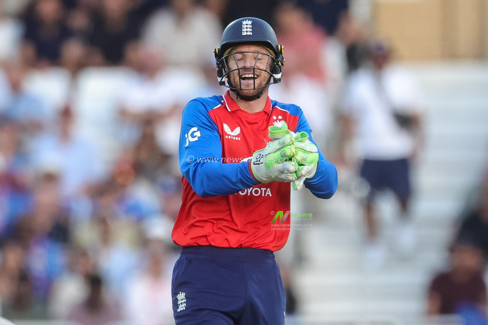 Jos Buttler of England catches out Arshdeep Singh of India during the Third Vitality T20 International match England vs India at Trent Bridge, Nottingham, United Kingdom on 07 July 2026

(Photo by Mark Cosgrove/News Images)