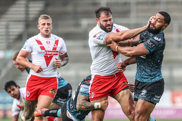 Alex Walmsley of St. Helens is tackled during the Betfred Super League round 19 match St Helens vs Leigh Leopards at Totally Wicked Stadium, St Helens, United Kingdom, 17th July 2025

(Photo by Alfie Cosgrove/News Images)