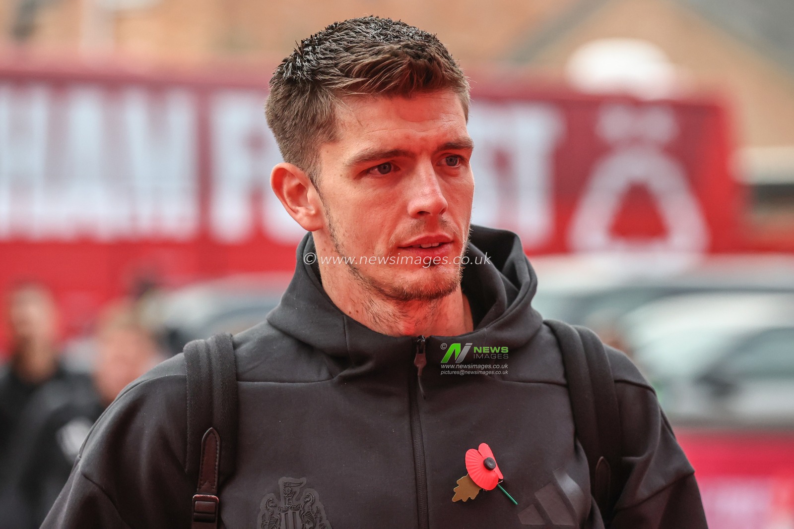 Nick Pope of Newcastle arrives during the Premier League match Nottingham Forest vs Newcastle United at City Ground, Nottingham, United Kingdom, 10th November 2024

(Photo by Alfie Cosgrove/News Images)