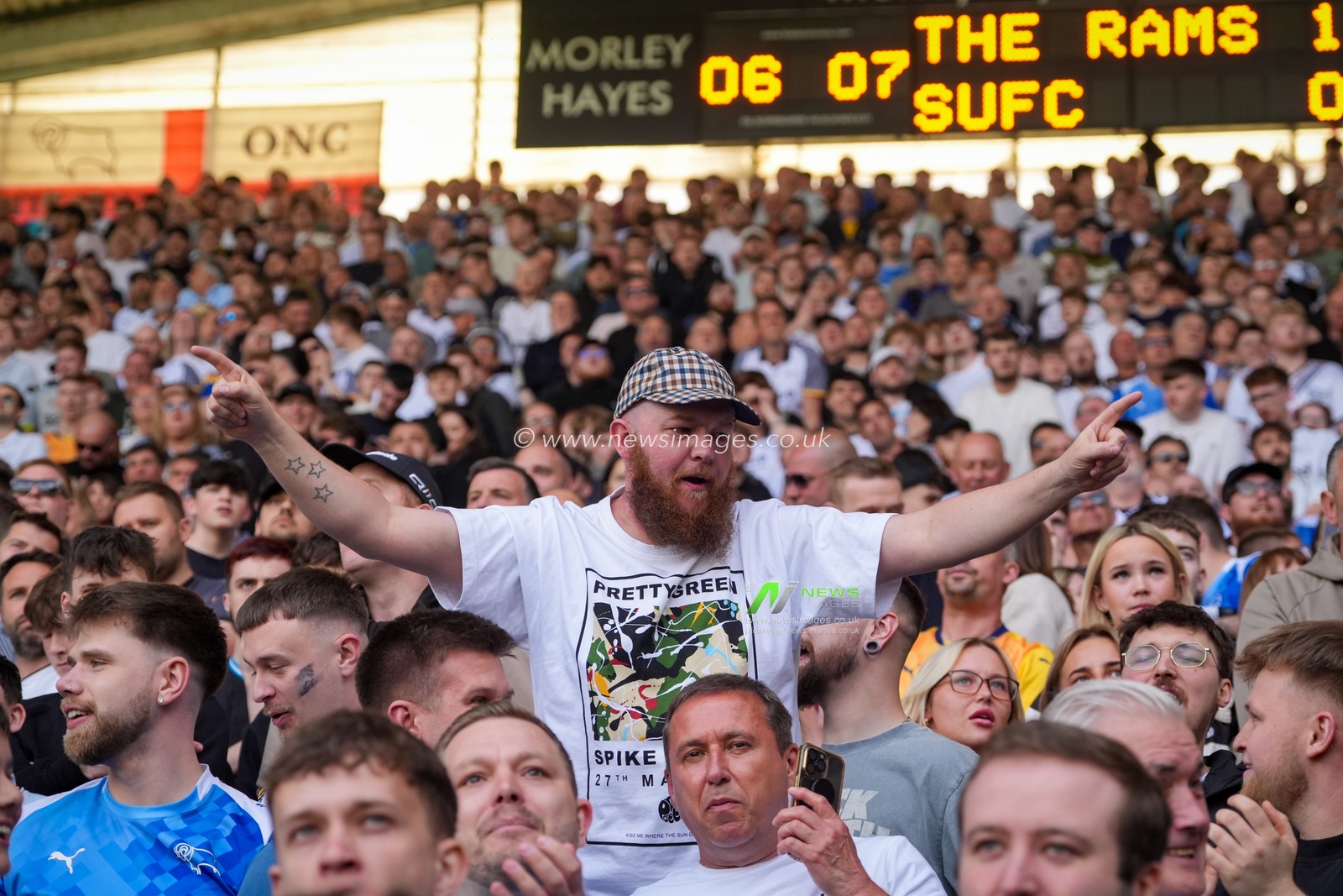 Debry fans celebrate Sammie Szmodics of Derby County scoring a goal to make it 1-0 during the Sky Bet Championship match Derby County vs Sheffield United at Pride Park Stadium, Derby, United Kingdom on 02 May 2026

(Photo by Maynard Manyowa/News Images)
